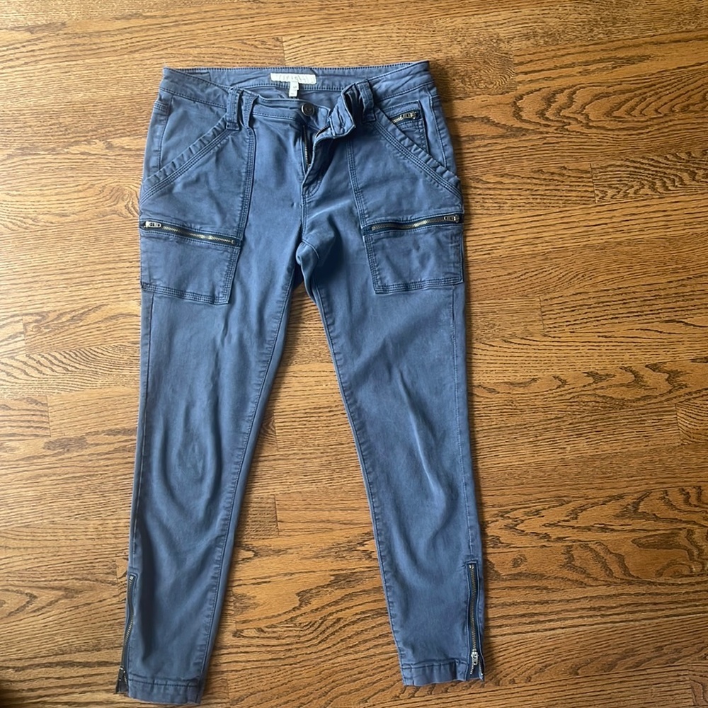Joie skinny pants with zippers, size 28